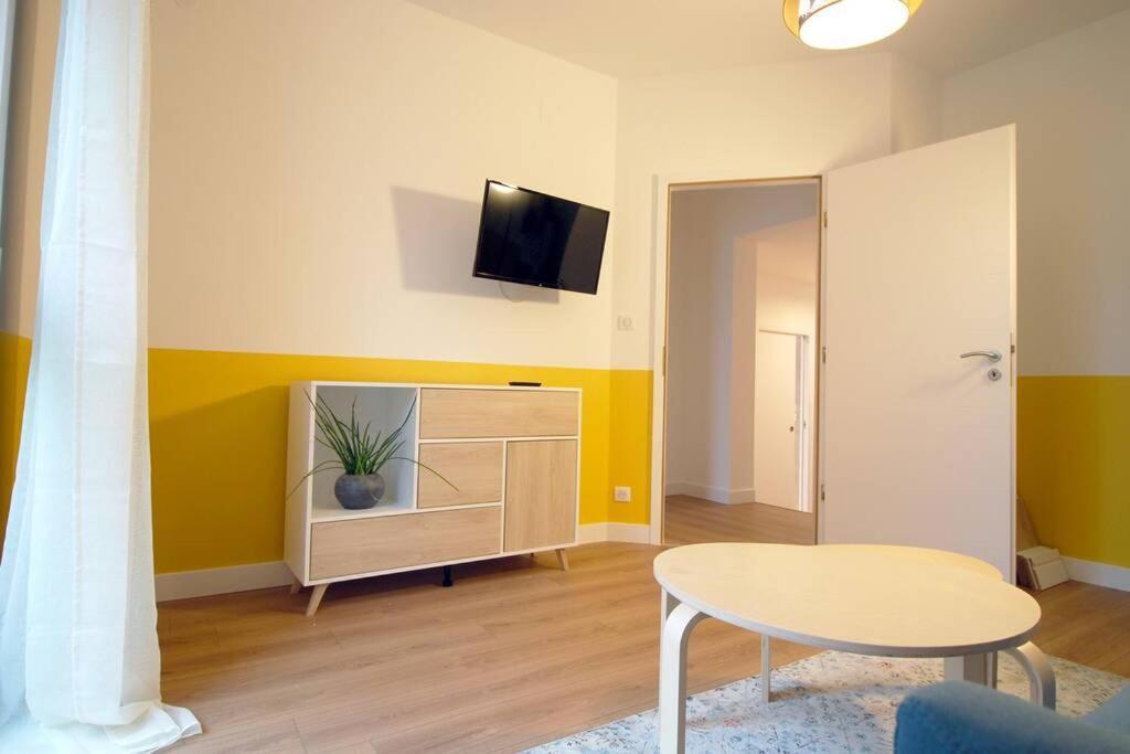 B&B Jaune, Appartement Independant, Parking, Wifi Pres De Strasbourg Ittenheim Ngoại thất bức ảnh